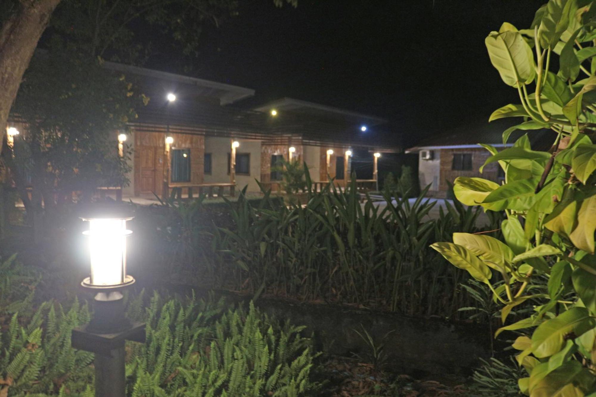 Baan Khue Wieng Resort Mae Sariang Zewnętrze zdjęcie