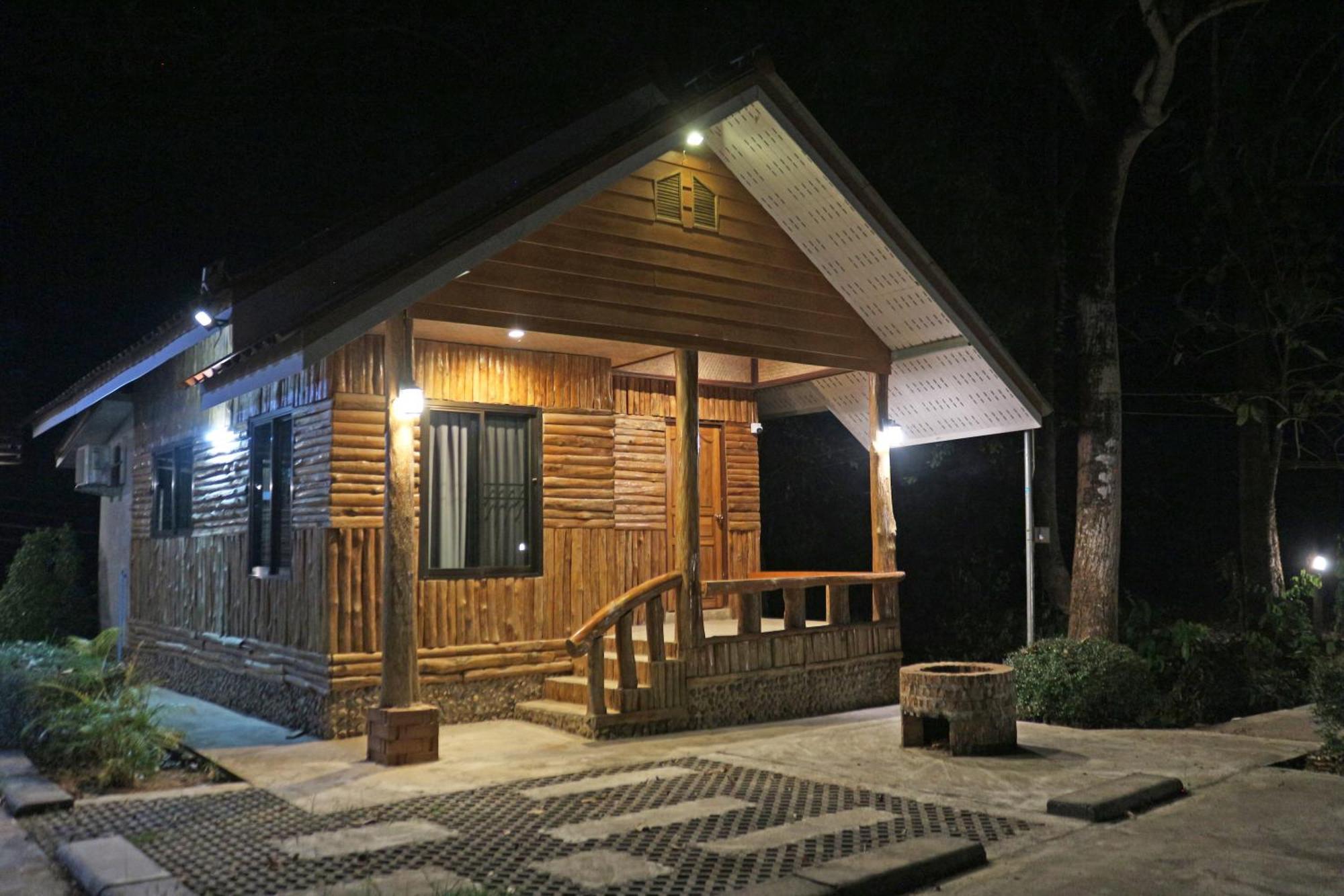 Baan Khue Wieng Resort Mae Sariang Zewnętrze zdjęcie